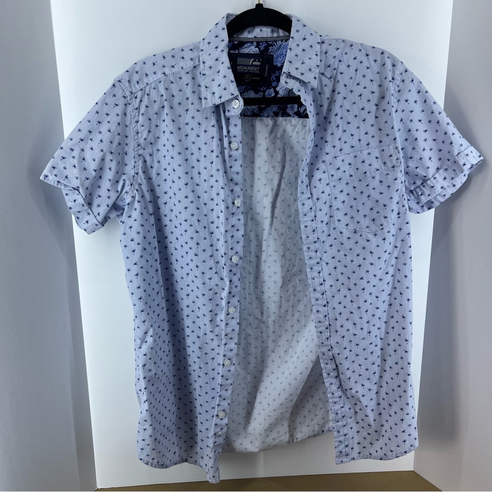 Monument Button Down Short Sleeve Shirt Men's Small Blue w/ Navy Palm Trees